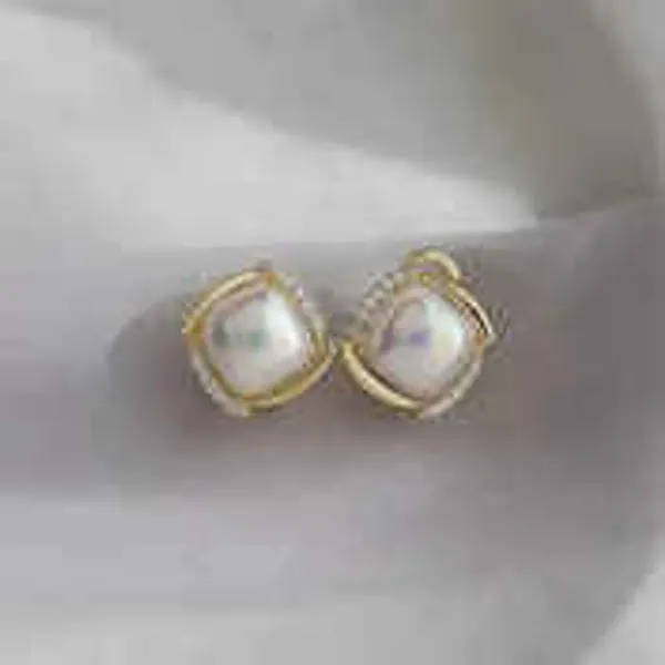 Opalescent_Stone_Gold_Tone_Square_Stud_Earrings_For_Women