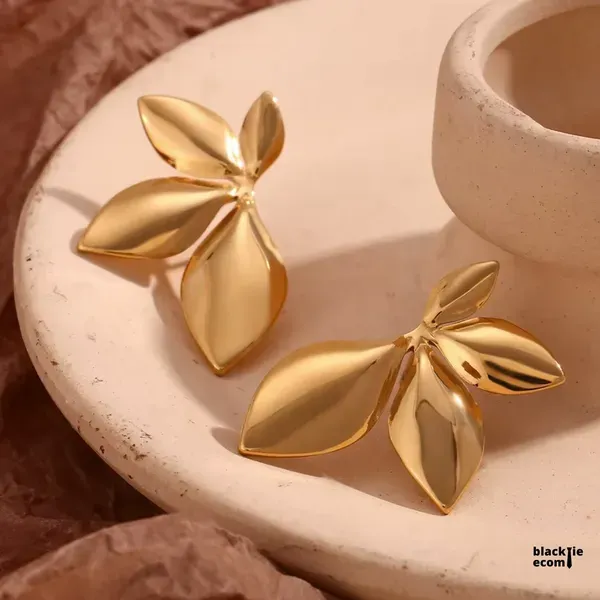 Gold_Pearl_Crystal_Floral_Leaf_Stud_Earrings_For_Women