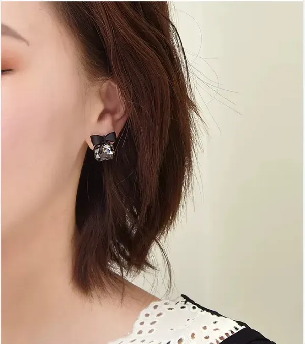 Black_Faux_Pearl_Crystal_Bow_Design_Stud_Earrings_For_Women