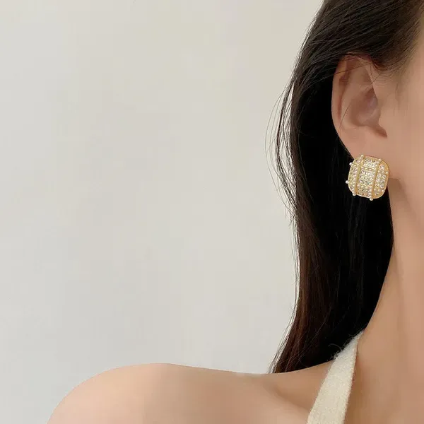 Gold_Crystal_Pearl_Geometric_Lattice_Stud_Earrings_For_Women
