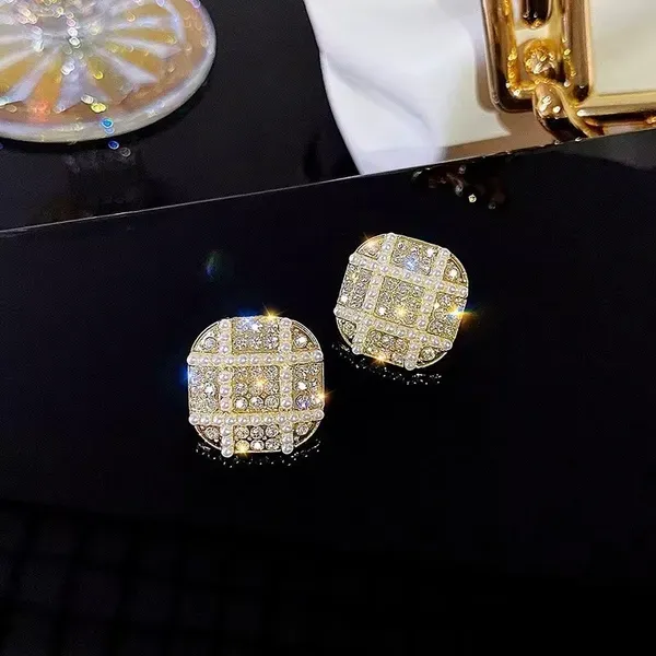 Gold_Crystal_Pearl_Geometric_Lattice_Stud_Earrings_For_Women