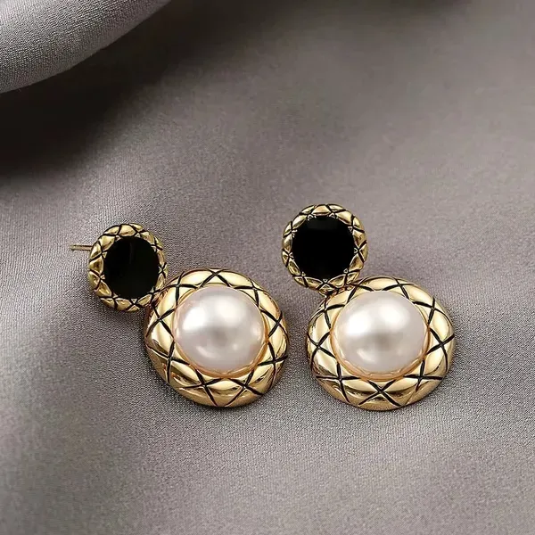Black_Enamel_Gold_Tone_Quilted_Round_Stud_Drop_Earrings_For_Women
