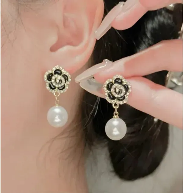 Black_Gold_Plated_Metal_Camellia_Crystal_Stud_Drop_Earrings_For_Women