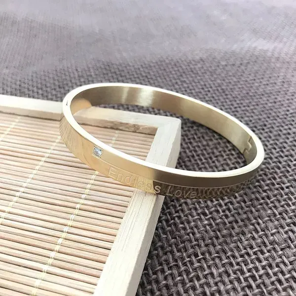 Golden_Stainless_Steel_Bracelet_For_Men