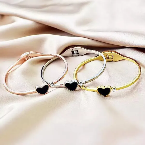 Rose_Gold_Stainless_Steel_Bracelet_For_Women