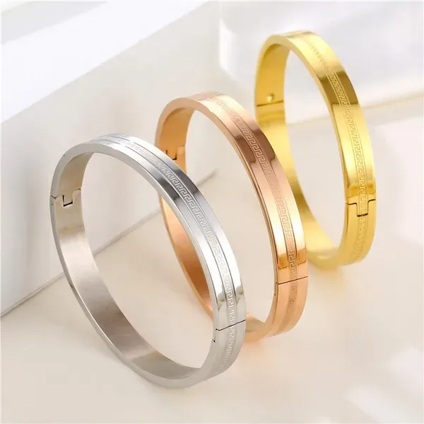 Silver_Stainless_Steel_Bracelet_For_Men