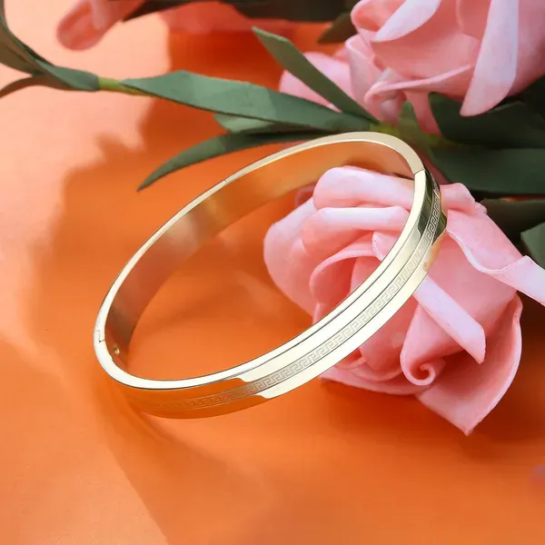 Silver_Stainless_Steel_Bracelet_For_Men