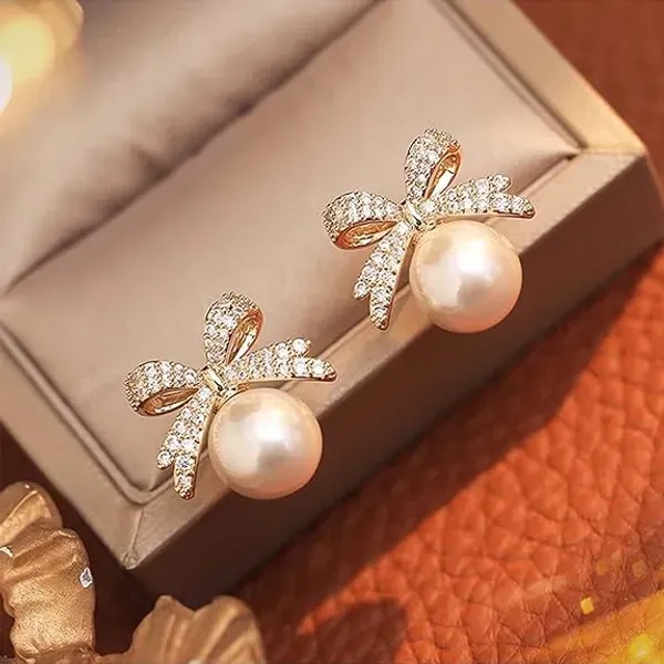 Crystal_Pearl_Bow_Stud_Earrings_For_Women