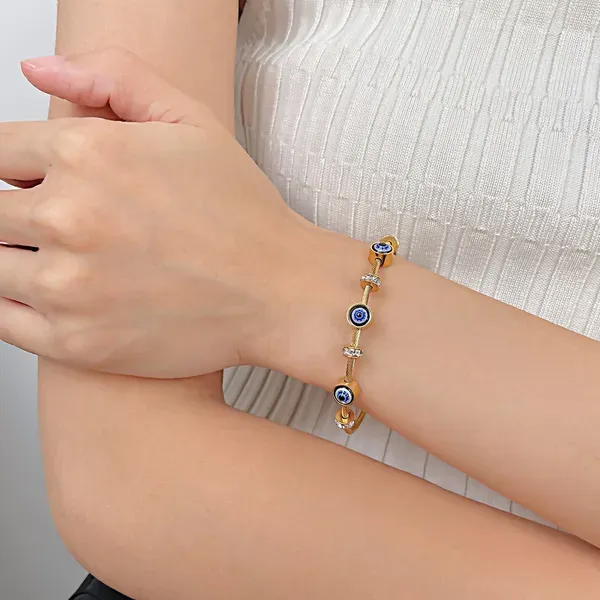 Golden_Stainless_Steel_Adjustable_Bracelet_For_Women