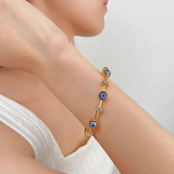 Golden_Stainless_Steel_Adjustable_Bracelet_For_Women