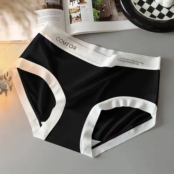 Black_Cotton_Brief_With_Contrast_Trim_For_Women