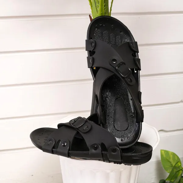 Black_Synthetic_Leather_Sandals_For_Men