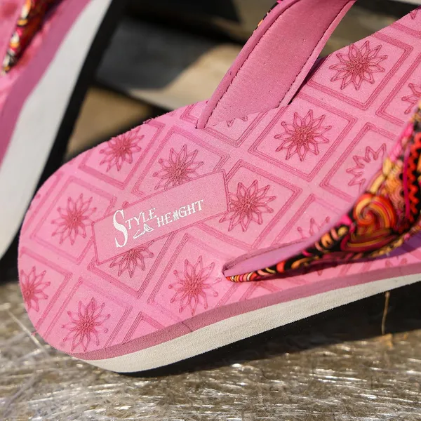 Pink_Rubber_Slippers_For_Women