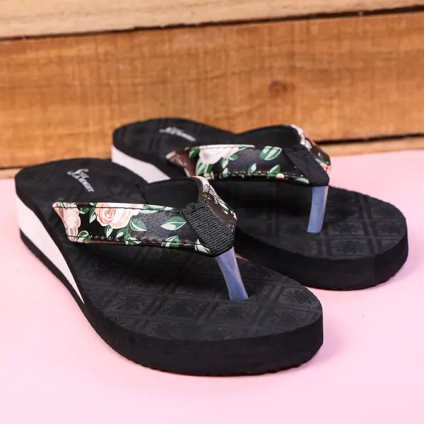 Black_Rubber_Slippers_For_Women