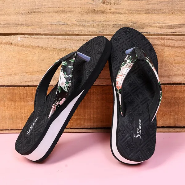 Black_Rubber_Slippers_For_Women