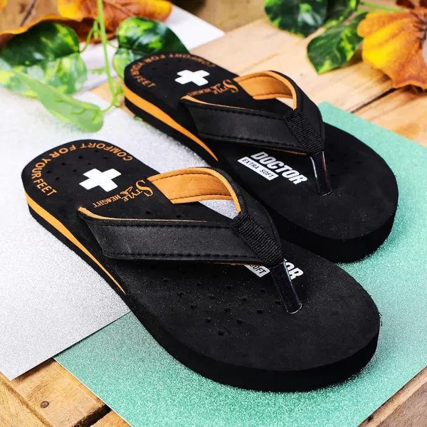 Black_Rubber_Slippers_For_Women