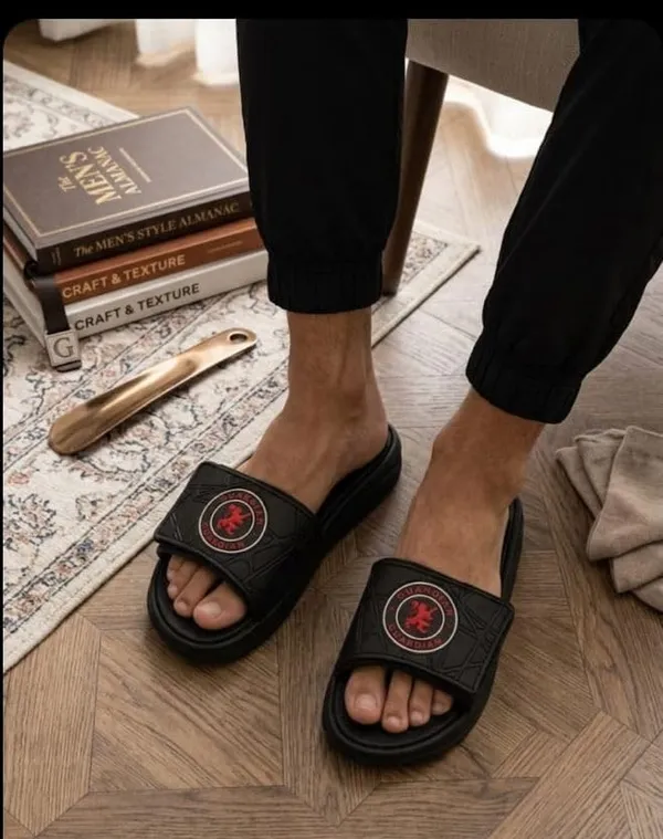 Men_Slide_Slippers_With_Quilted_Strap_And_Logo