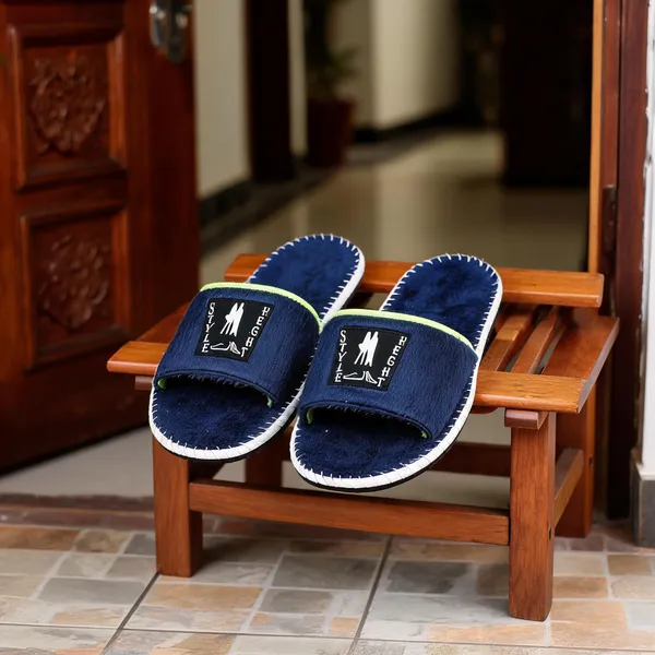 Blue_Fur_Slides_For_Men