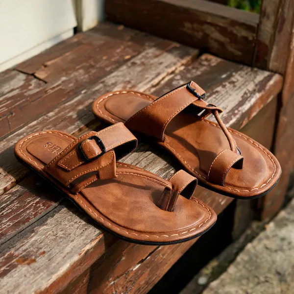 Men_Leather_Toe_Ring_Sandals