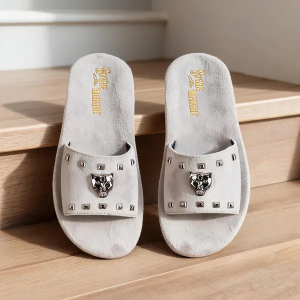 Men_Velvet_Studded_Slippers