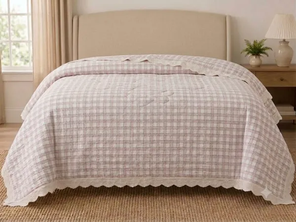 Checkered_Scalloped_Edge_Bedspread_Bedsheet