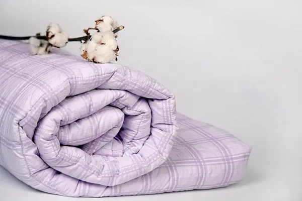 Plaid_Quilted_Comforter_Bedsheet