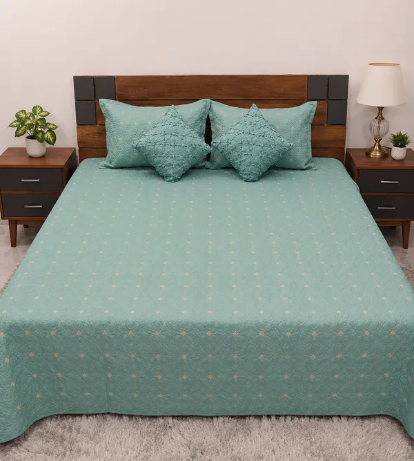Quilted_Geometric_Pattern_Comforter_Set_with_2_Pillow_Covers_and_2_Cushion_Covers