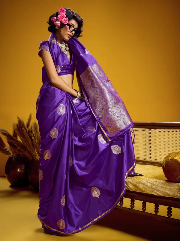 Purple_Zari_Saree_With_Blouse_for_Women