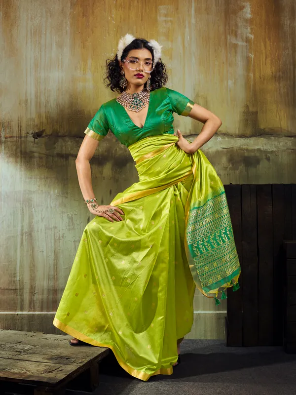 Green_Silk_Saree_for_Women