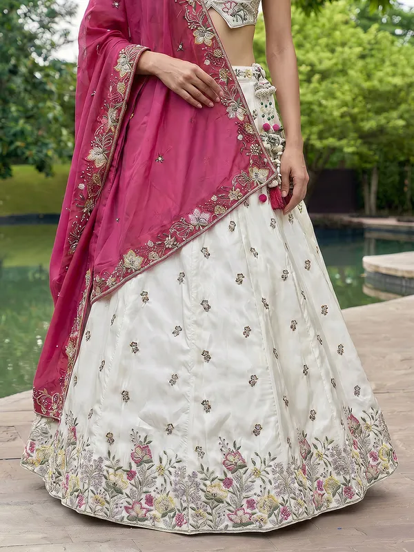 Pink_And_White_Embroidered_Lehenga_Choli_for_Women