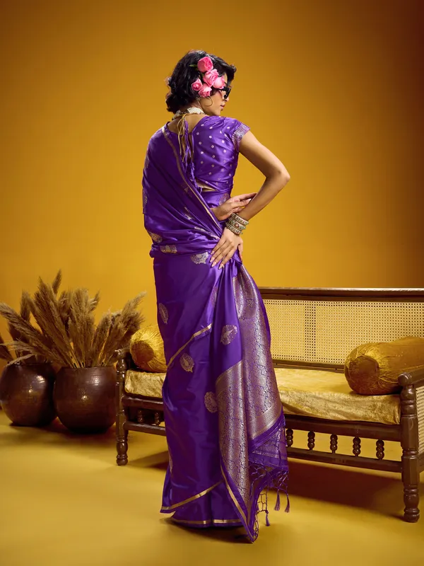 Purple_Zari_Saree_With_Blouse_for_Women