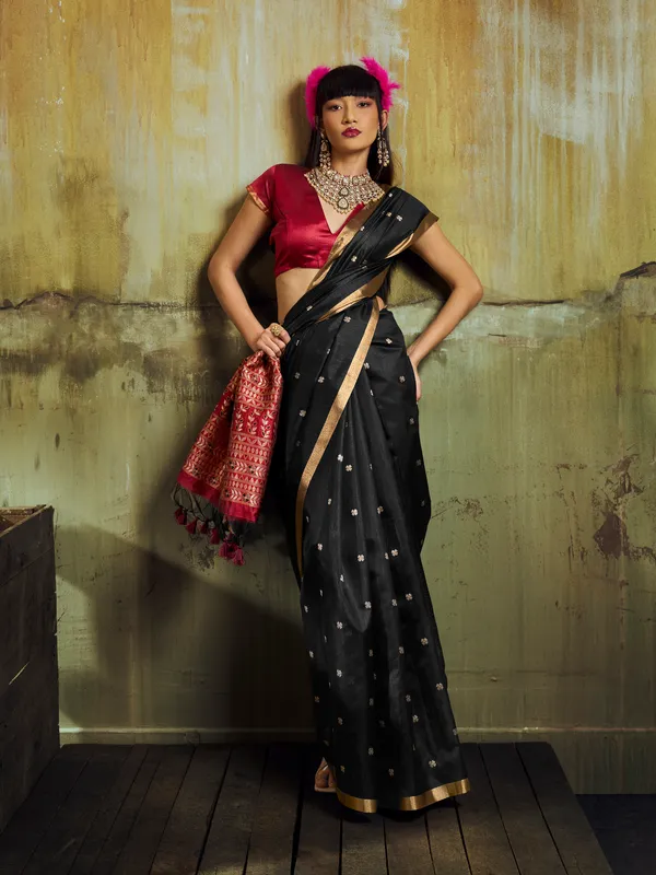 Black_Saree_With_Red_Blouse_for_Women