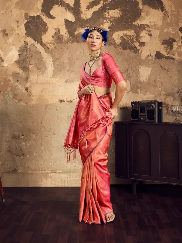 Coral_Pink_Woven_Saree_With_Blouse_for_Women