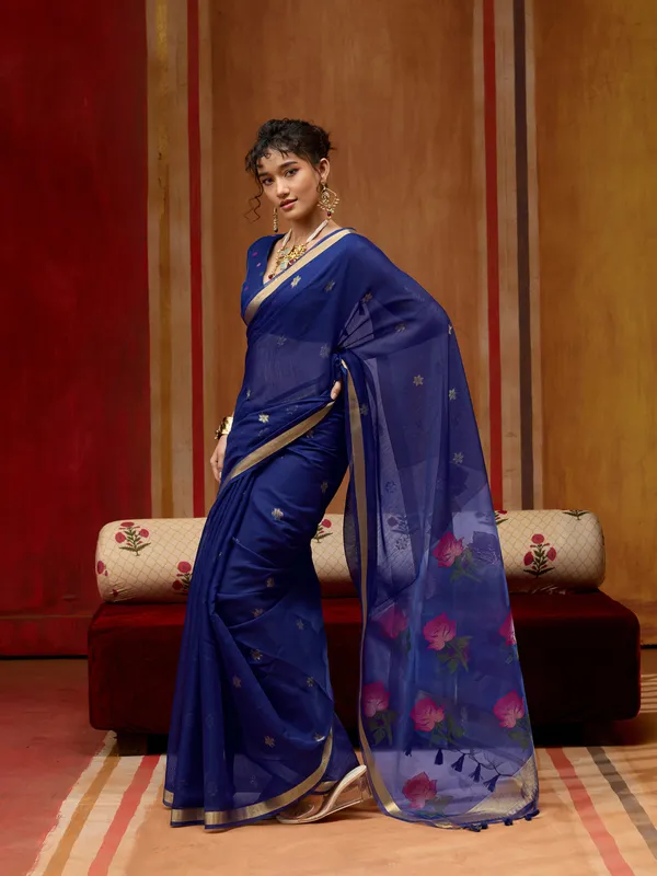 Blue_Printed_Saree_For_Women