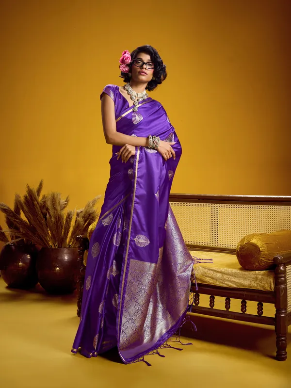 Purple_Zari_Saree_With_Blouse_for_Women