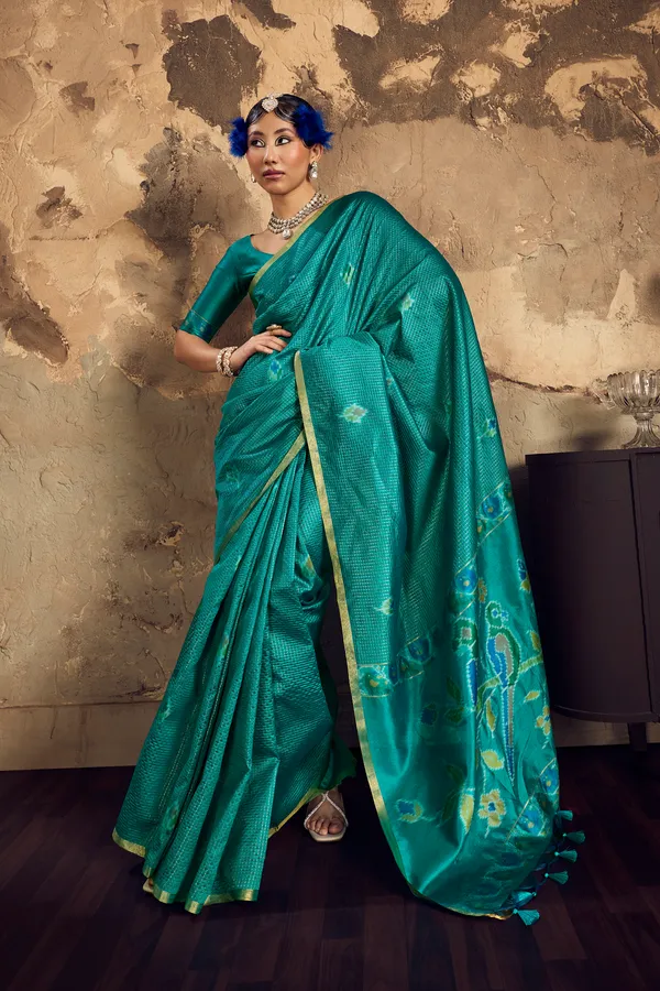 Teal_Woven_Saree_And_Blouse_Set_for_Women