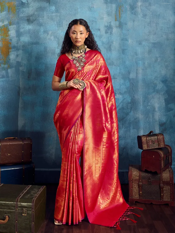Red_Woven_Traditional_Saree_for_Women