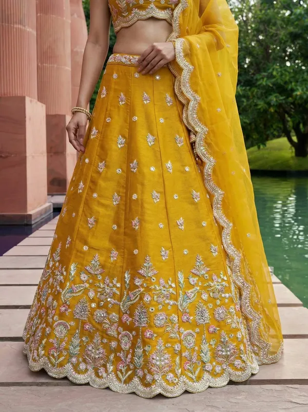 Yellow_Embroidered_Lehenga_Choli_Set_for_Women