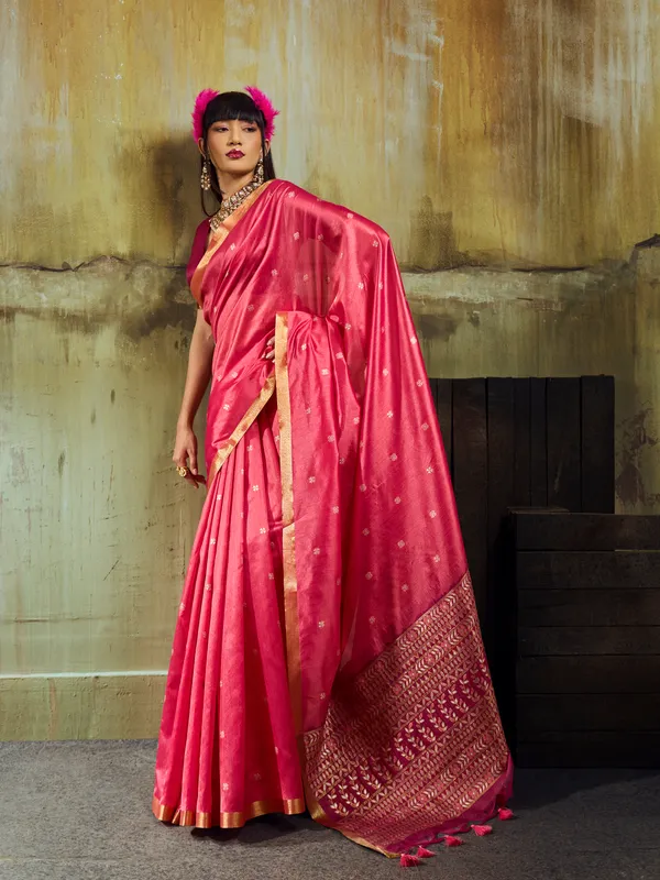 Pink_Woven_Saree_With_Blouse_for_Women
