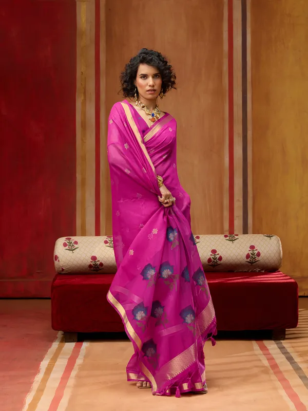 Magenta_Floral_Print_Saree_for_Women