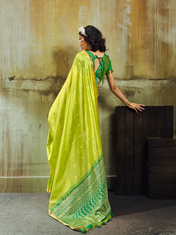 Green_Silk_Saree_for_Women
