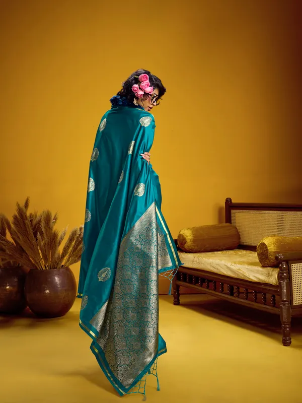 Teal_Embellished_Saree_For_Women