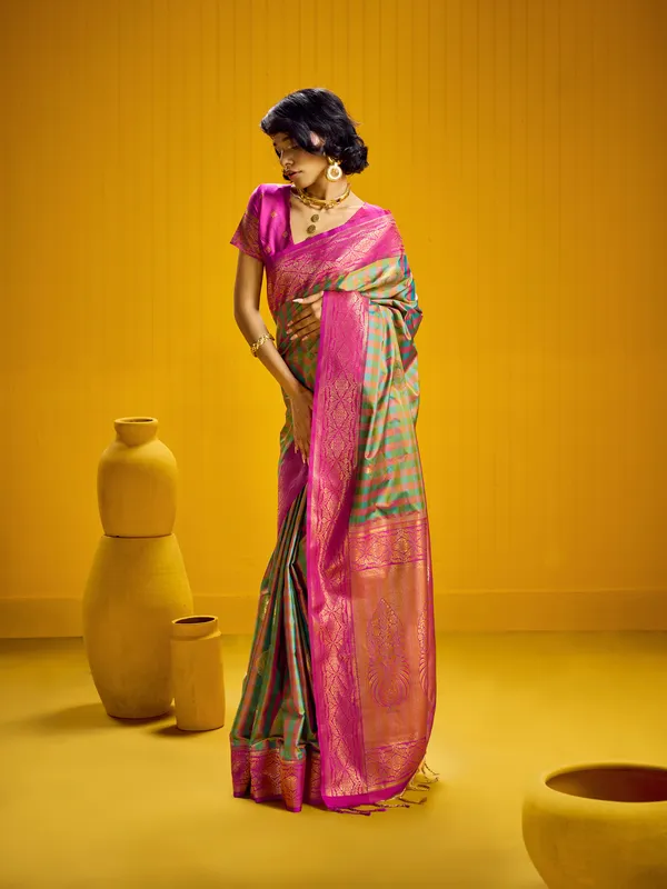Magenta_Multicolor_Woven_Saree_Set_for_Women