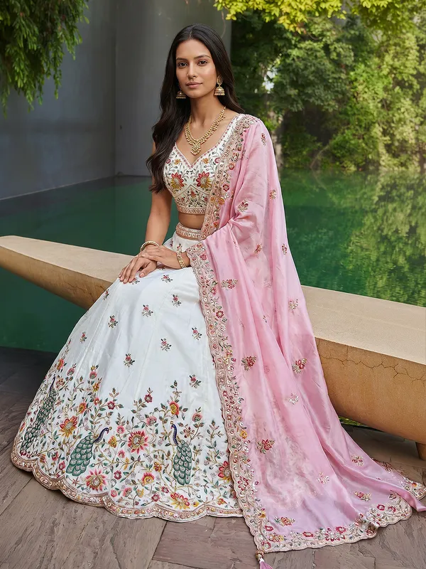 Pink_Embroidered_Lehenga_Choli_Set_for_Women