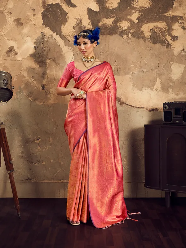 Coral_Pink_Woven_Saree_With_Blouse_for_Women