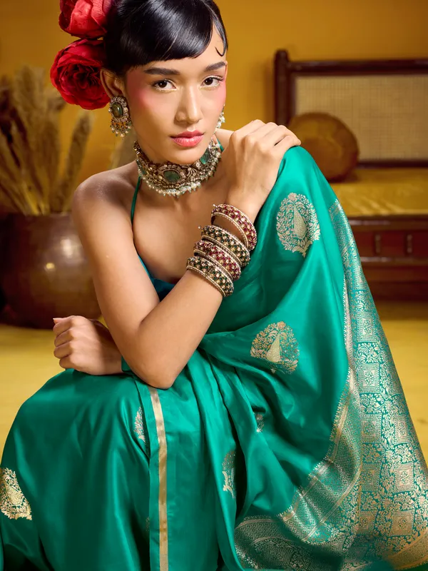 Teal_Woven_Ethnic_Saree_for_Women