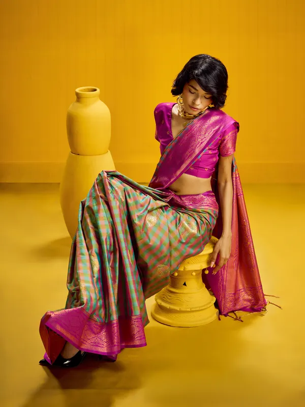 Magenta_Multicolor_Woven_Saree_Set_for_Women