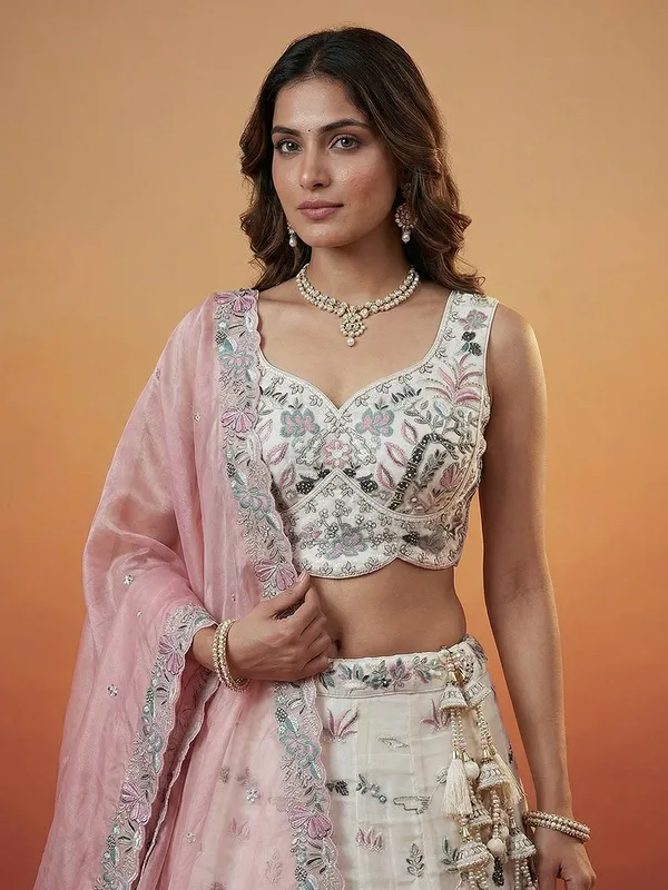 Pink_Floral_Embroidered_Lehenga_Set_for_Women