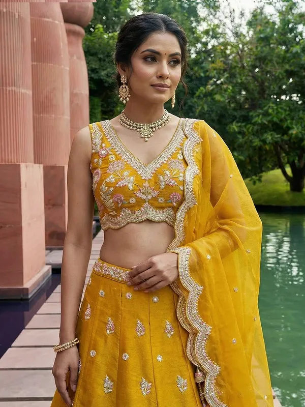 Yellow_Embroidered_Lehenga_Choli_Set_for_Women