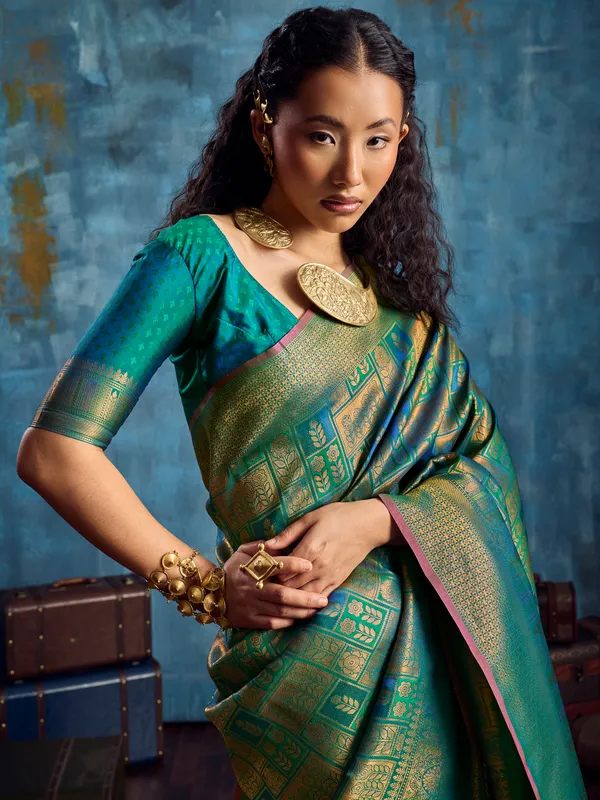 Green_Silk_Woven_Saree_for_Women